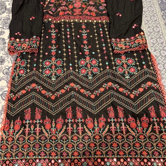 Used once 3 piece Pakistani winter karandi bdress salwar kameez xl - Picture 3 of 5